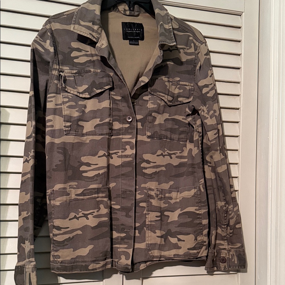 Women’s Camo Cargo Button-Up Jacket